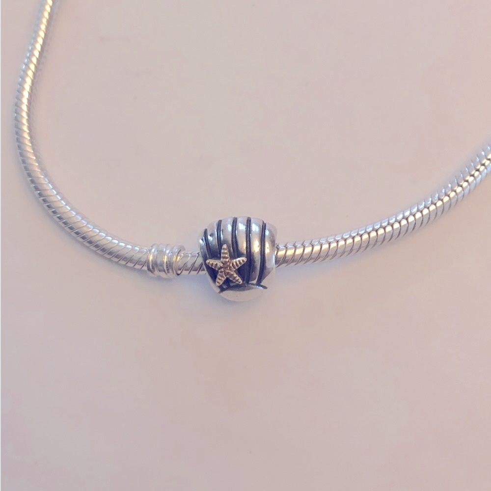 Pandora Clamshell Sterling Silver 925 Charm Bead 14K Starfish Accents Retired